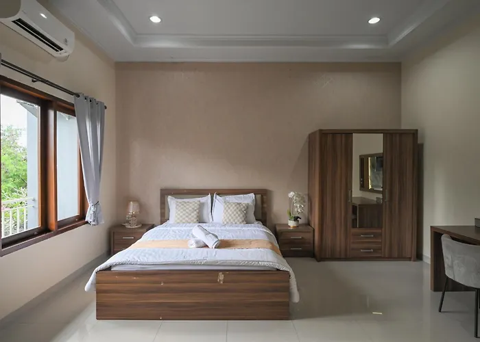 Puri Ratu With Private Pool Jimbaran