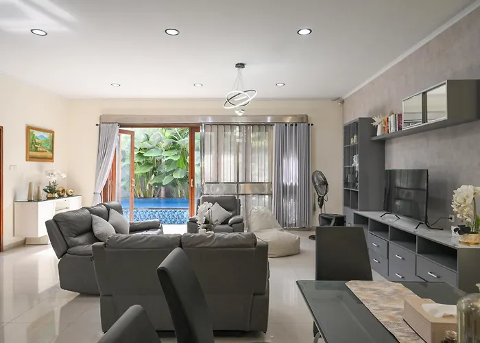 Puri Ratu With Private Pool Villa *
