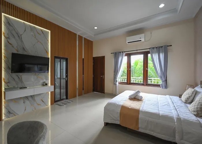 Puri Ratu With Private Pool Villa *