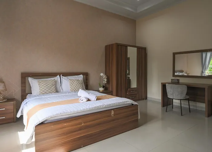 Puri Ratu With Private Pool Villa *